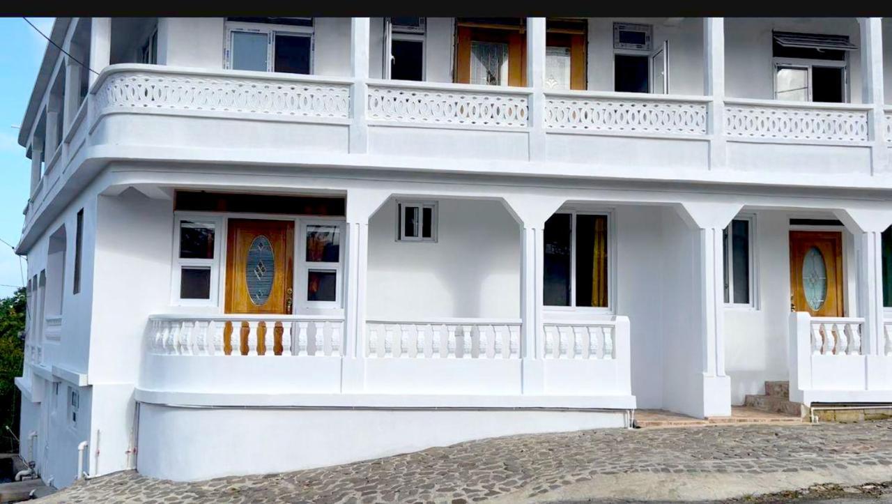 The Golden Inn Marigot Eksteriør billede